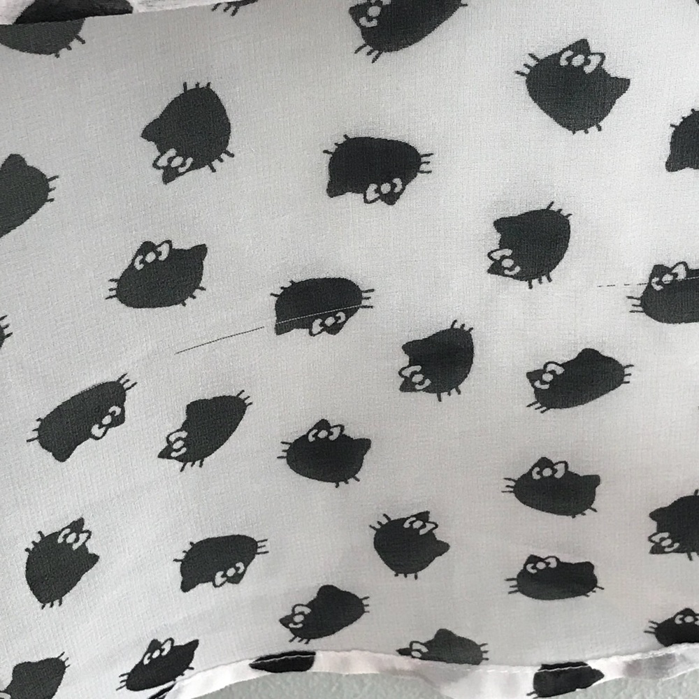 F21 Hello Kitty Collab High Low Button Down - image 5